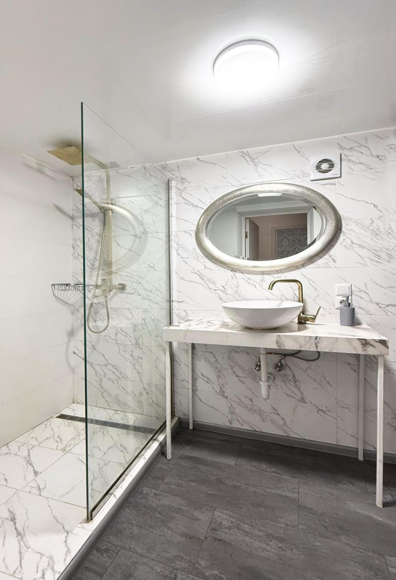Teodora Square Apartments Площа Святого Теодора Lviv Bagian luar foto
